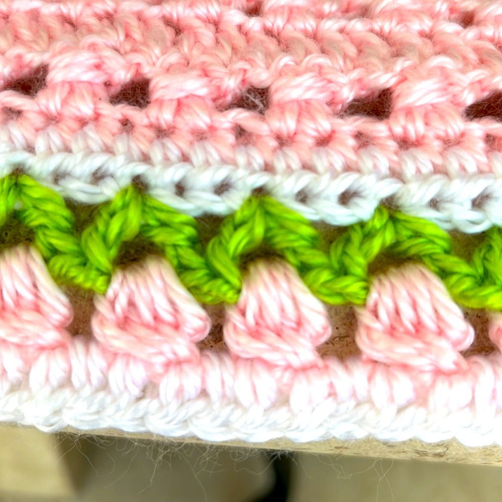 Hand knit baby blanket - Picture 5 of 5